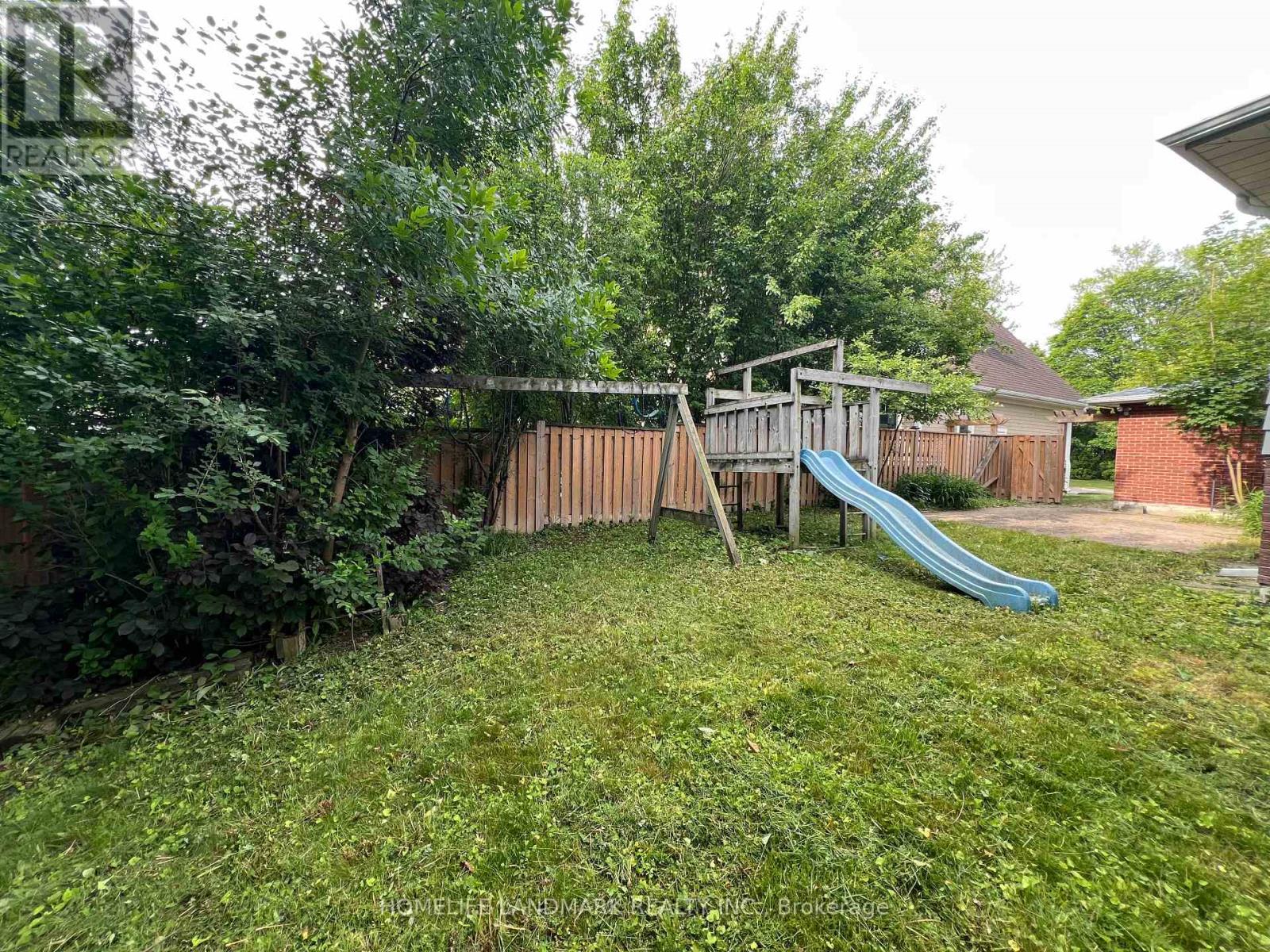 5 Chant Crescent, Markham, Ontario  L3R 1Y7 - Photo 4 - N12539460