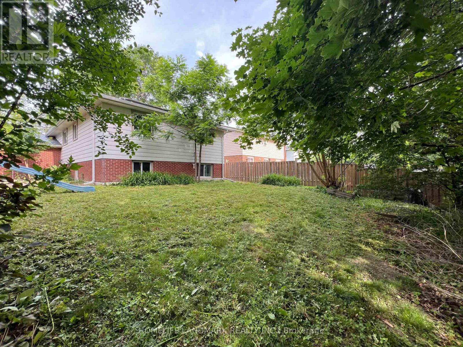 5 Chant Crescent, Markham, Ontario  L3R 1Y7 - Photo 5 - N12539460