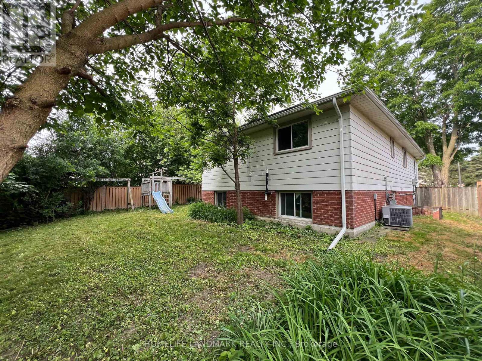 5 Chant Crescent, Markham, Ontario  L3R 1Y7 - Photo 6 - N12539460