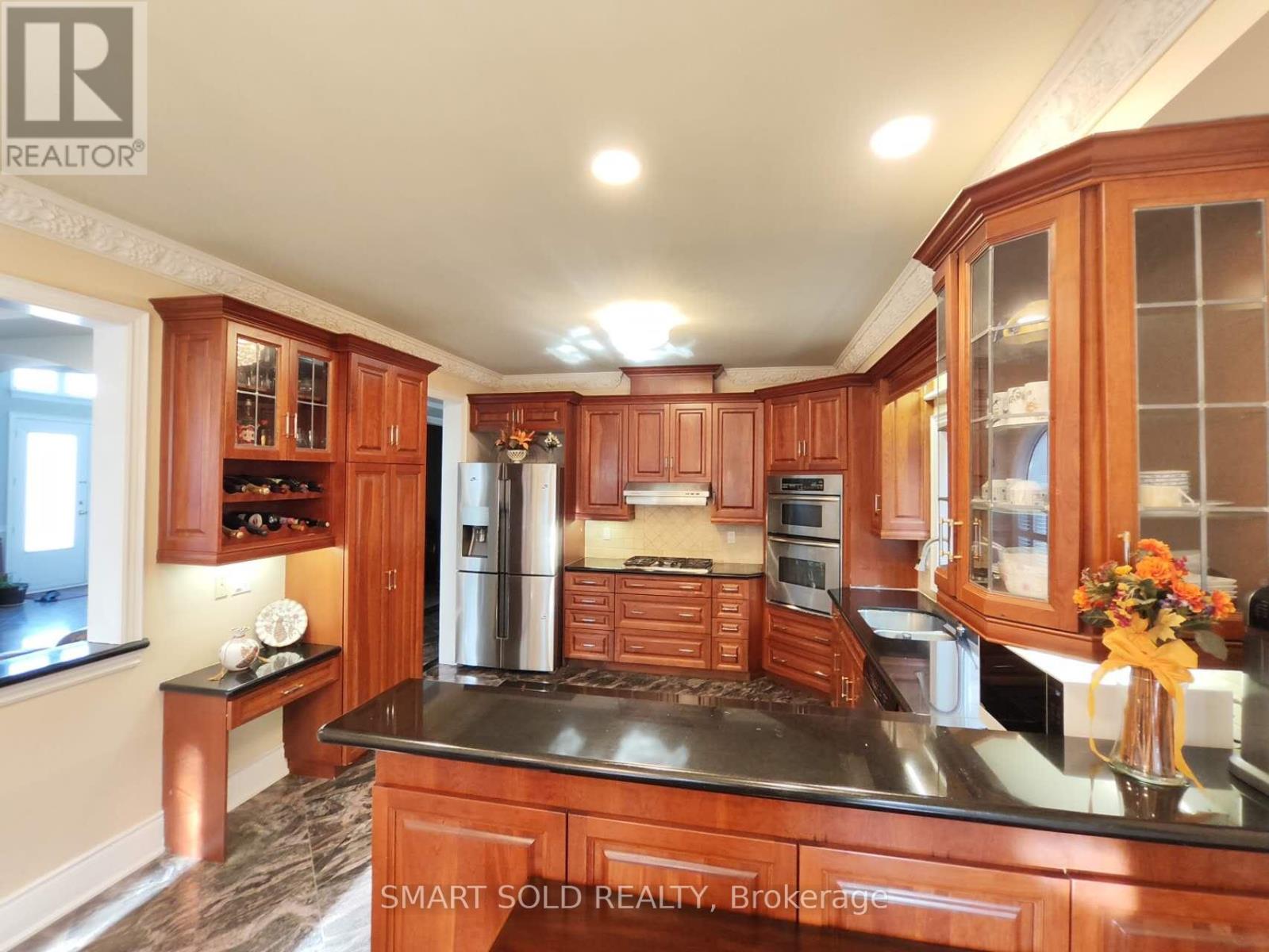 67 Chantilly Crescent, Richmond Hill, Ontario  L4C 0K1 - Photo 28 - N12539470