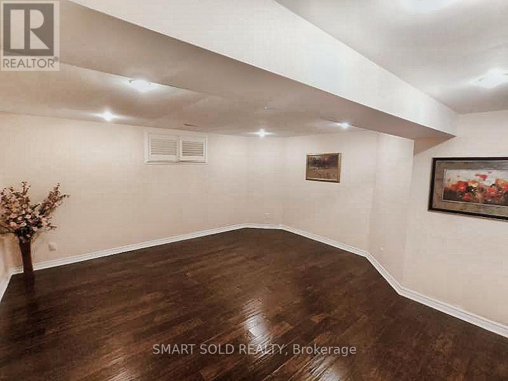 67 Chantilly Crescent, Richmond Hill, Ontario  L4C 0K1 - Photo 35 - N12539470