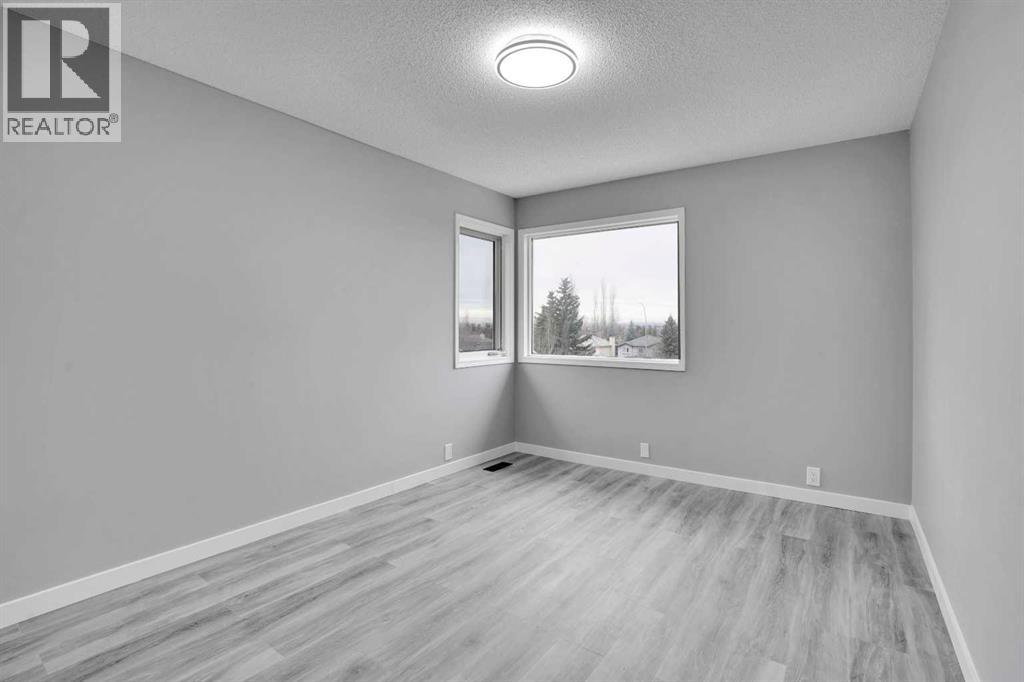 195 Mt Reliant Place Se, Calgary, Alberta  T2Z 2G2 - Photo 37 - A2269788