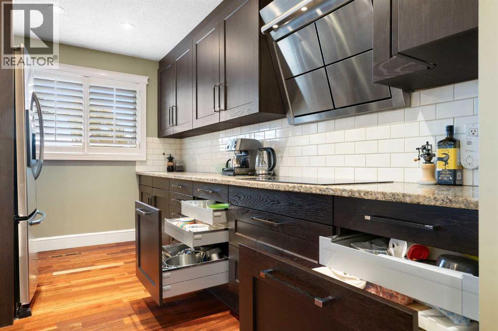 431 Queensland Circle Se, Calgary, Alberta  T2J 4P5 - Photo 10 - A2269794