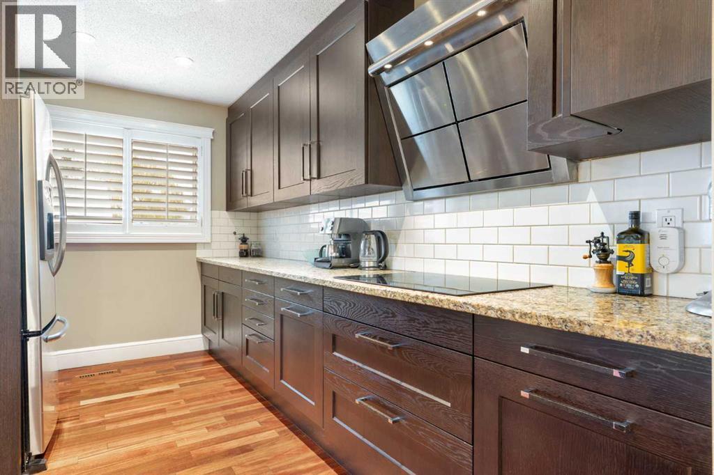 431 Queensland Circle Se, Calgary, Alberta  T2J 4P5 - Photo 9 - A2269794