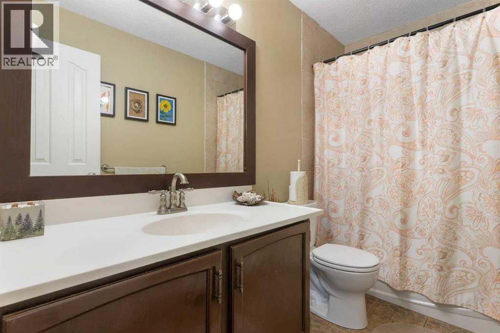 431 Queensland Circle Se, Calgary, Alberta  T2J 4P5 - Photo 22 - A2269794
