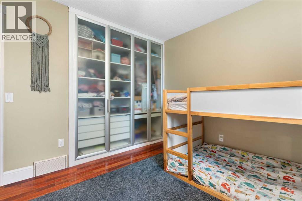 431 Queensland Circle Se, Calgary, Alberta  T2J 4P5 - Photo 21 - A2269794