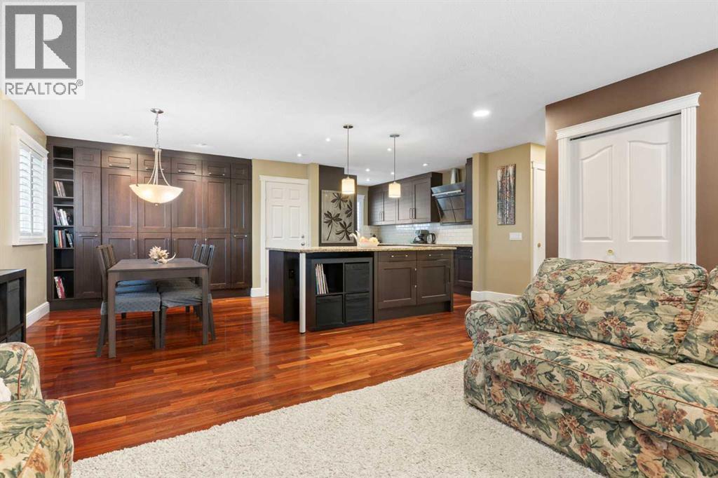 431 Queensland Circle Se, Calgary, Alberta  T2J 4P5 - Photo 4 - A2269794