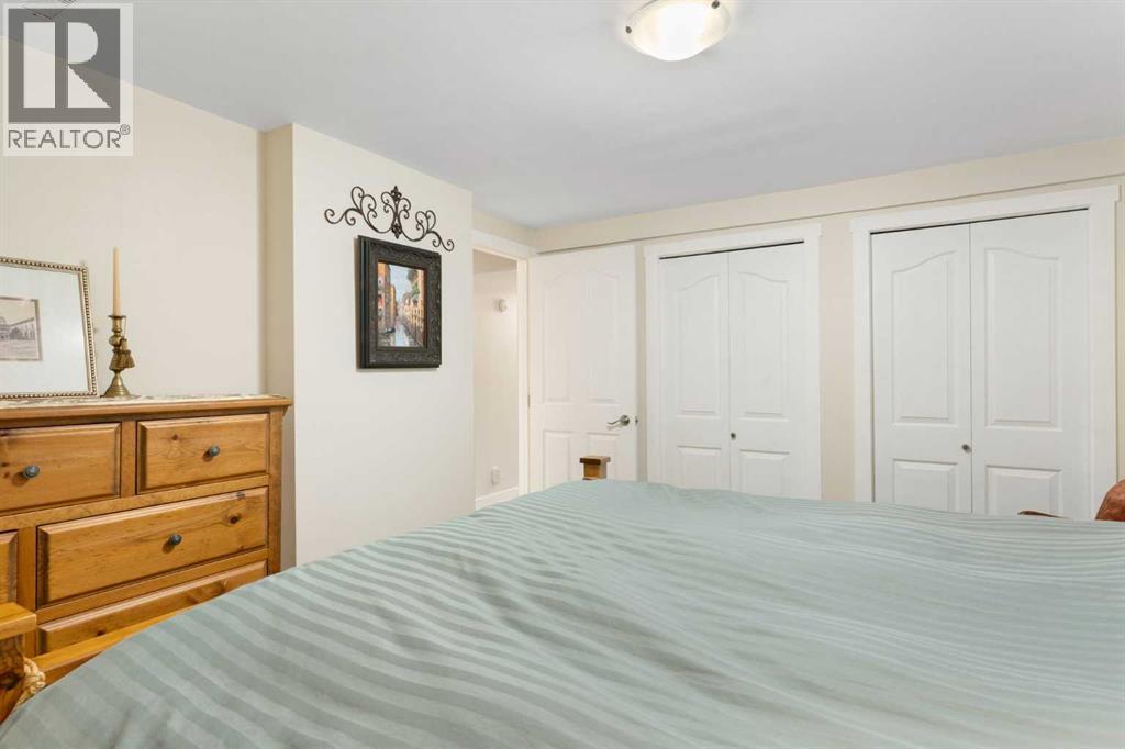 431 Queensland Circle Se, Calgary, Alberta  T2J 4P5 - Photo 36 - A2269794