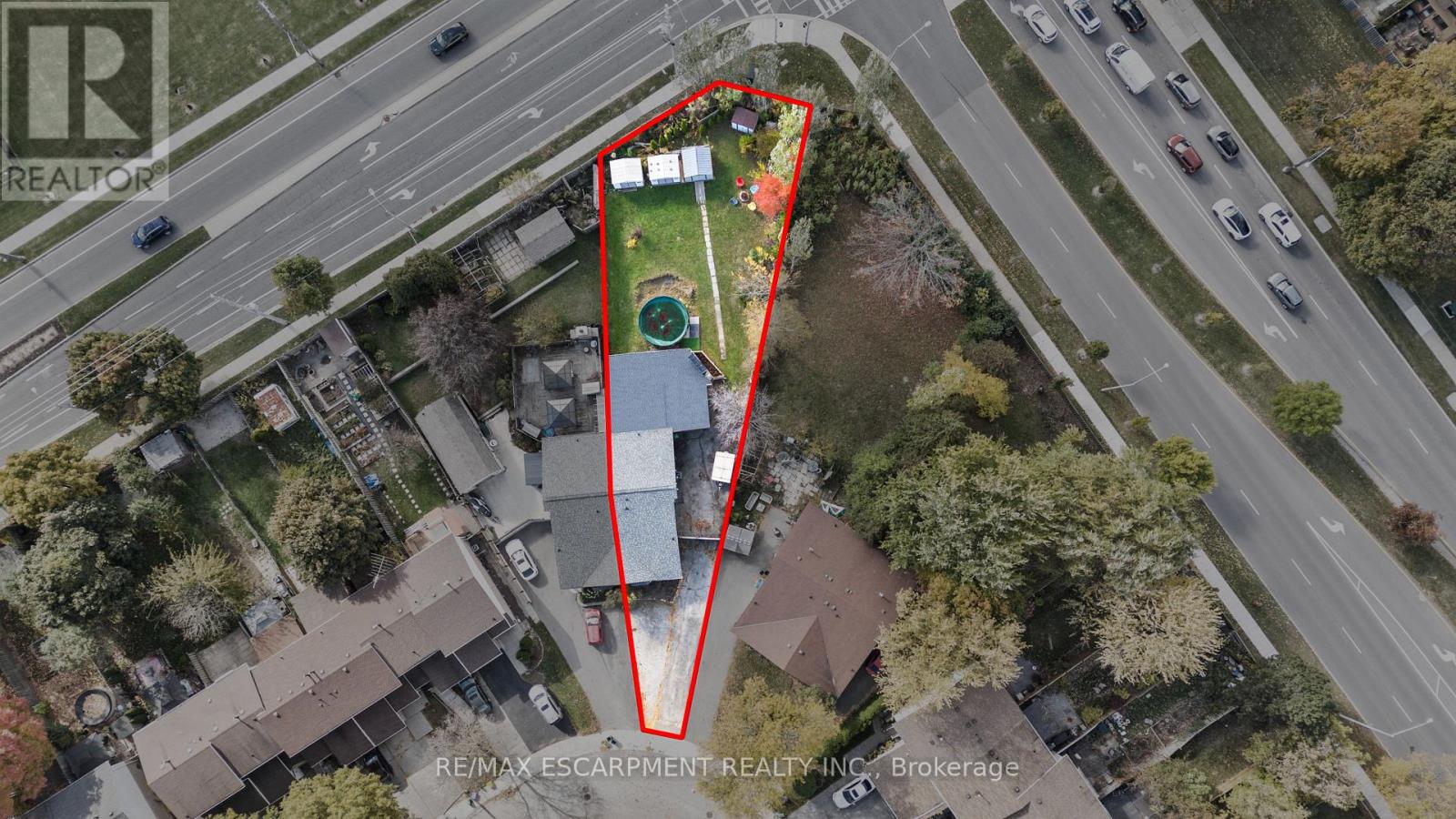 50 Gledhill Crescent, Hamilton, Ontario  L9C 6H4 - Photo 9 - X12488478