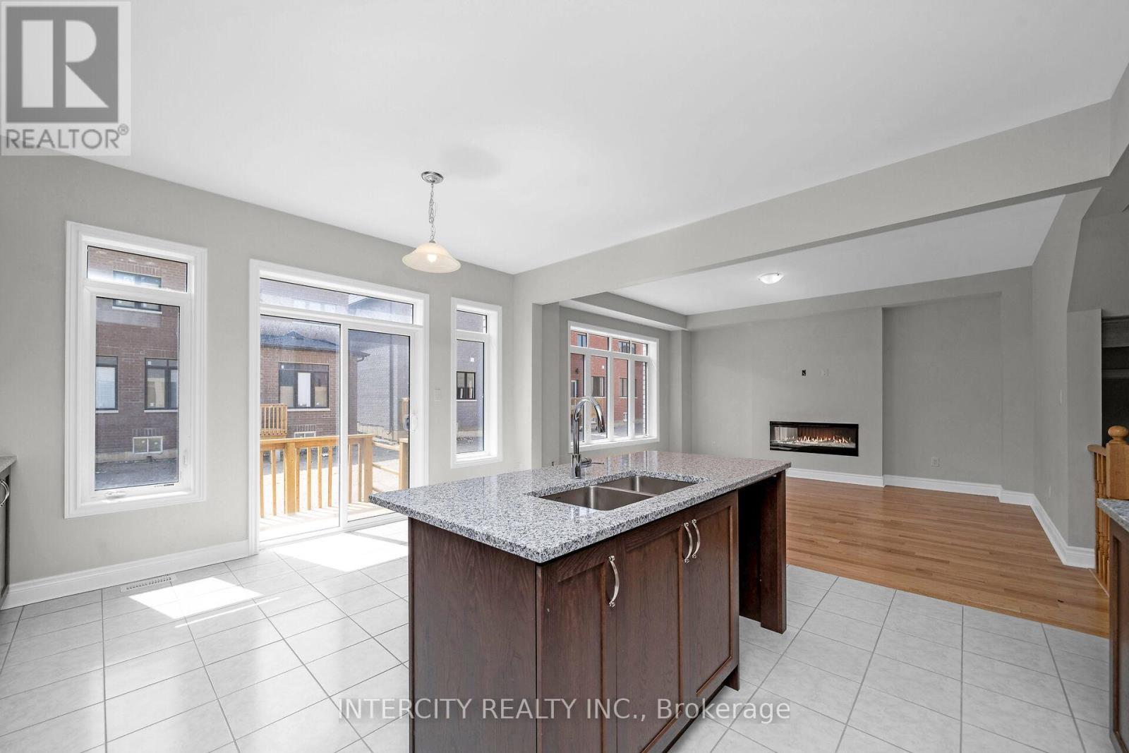 54 Claremont Drive, Brampton, Ontario  L6R 4G3 - Photo 13 - W12539440