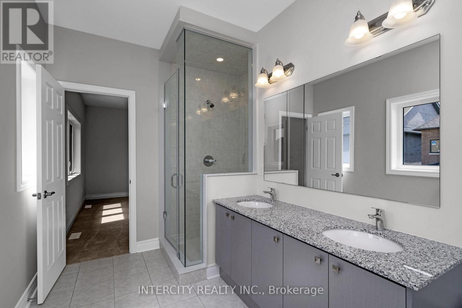 54 Claremont Drive, Brampton, Ontario  L6R 4G3 - Photo 22 - W12539440