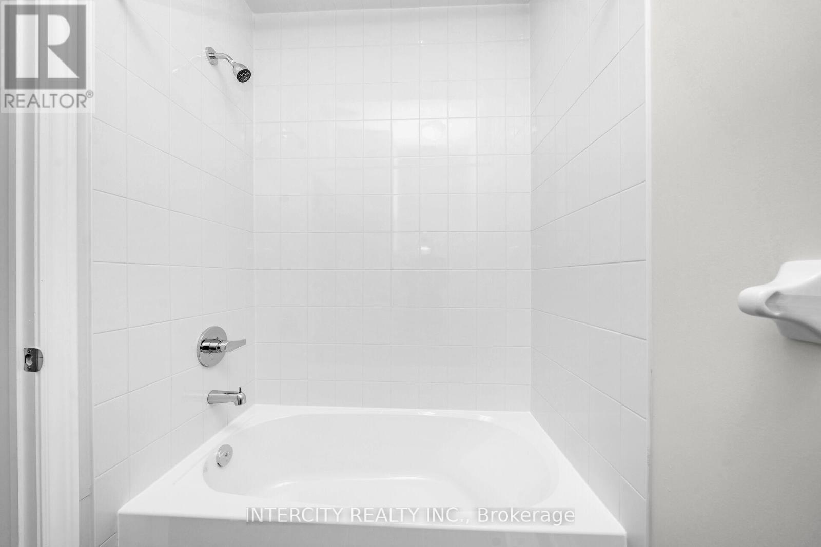 54 Claremont Drive, Brampton, Ontario  L6R 4G3 - Photo 30 - W12539440