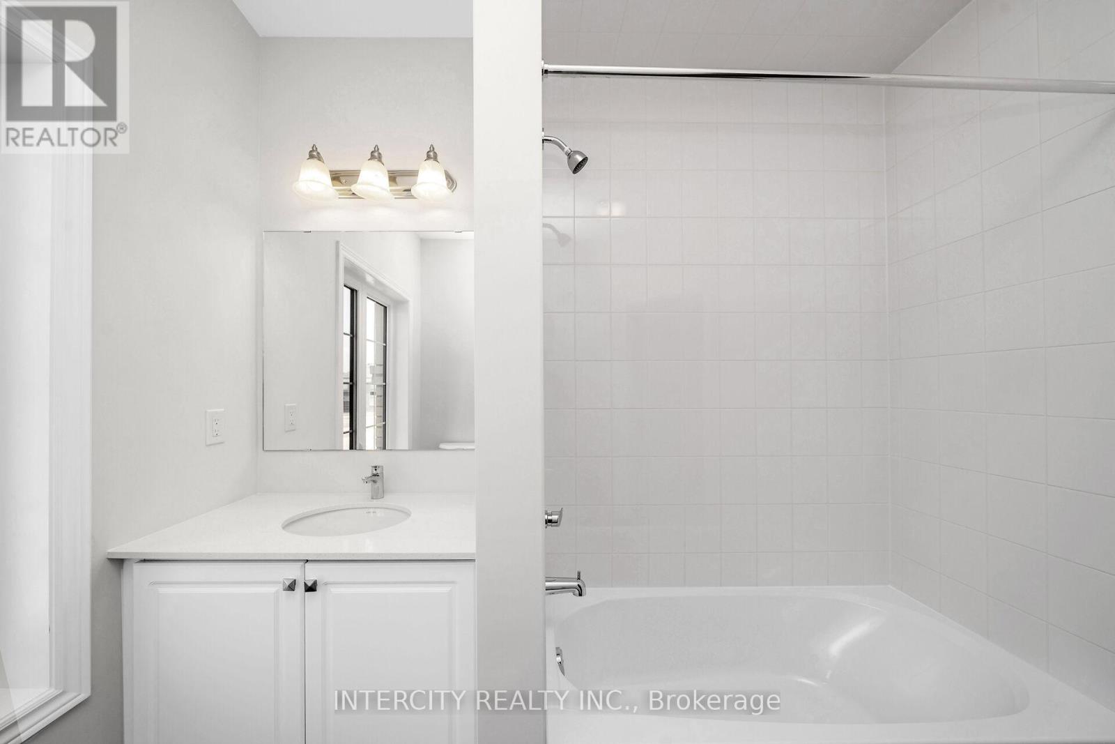 54 Claremont Drive, Brampton, Ontario  L6R 4G3 - Photo 32 - W12539440