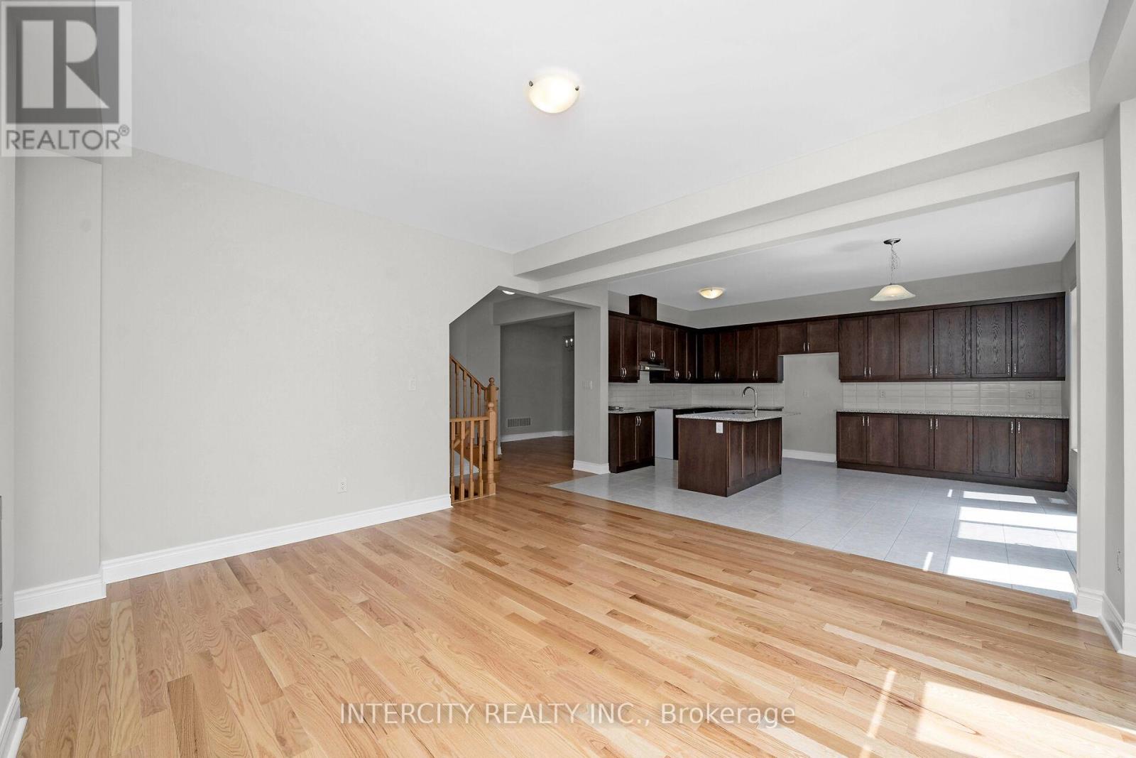 54 Claremont Drive, Brampton, Ontario  L6R 4G3 - Photo 8 - W12539440