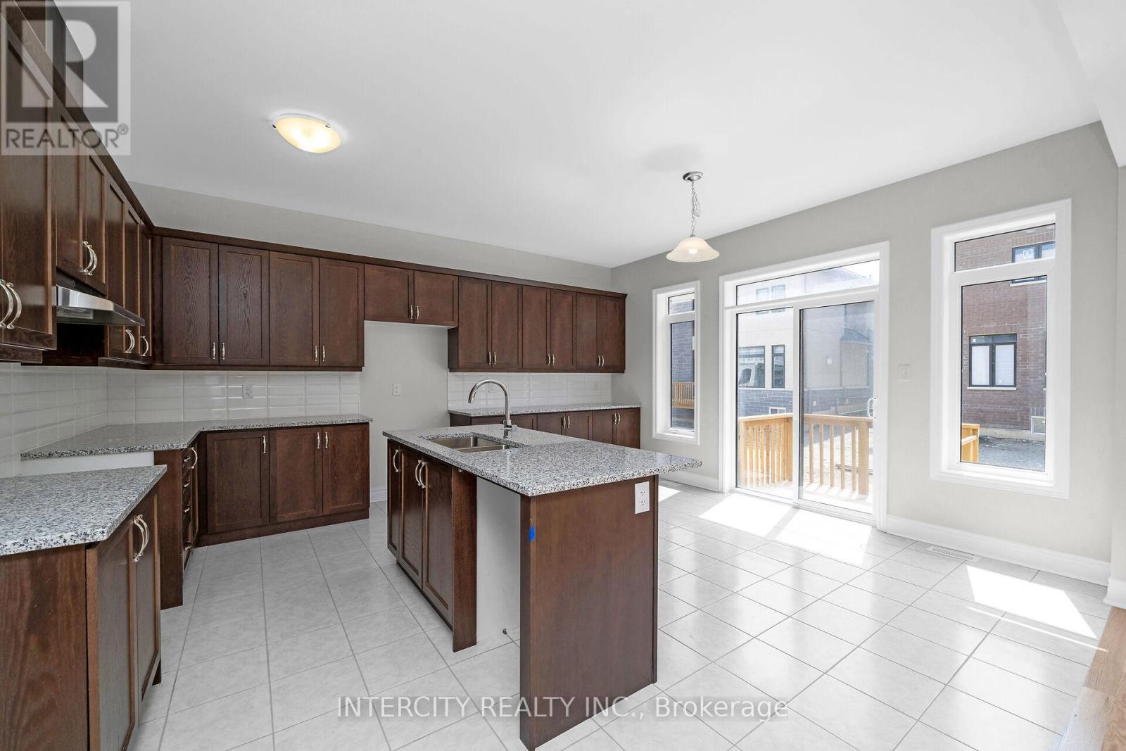 54 Claremont Drive, Brampton, Ontario  L6R 4G3 - Photo 9 - W12539440