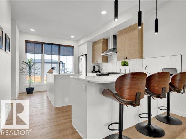 439 39 St Sw, Edmonton, Alberta  T6X 2X9 - Photo 2 - E4465529