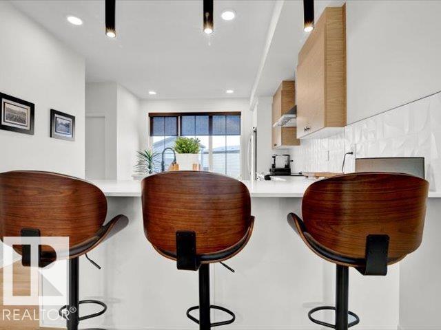 439 39 St Sw, Edmonton, Alberta  T6X 2X9 - Photo 3 - E4465529