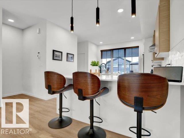 439 39 St Sw, Edmonton, Alberta  T6X 2X9 - Photo 4 - E4465529