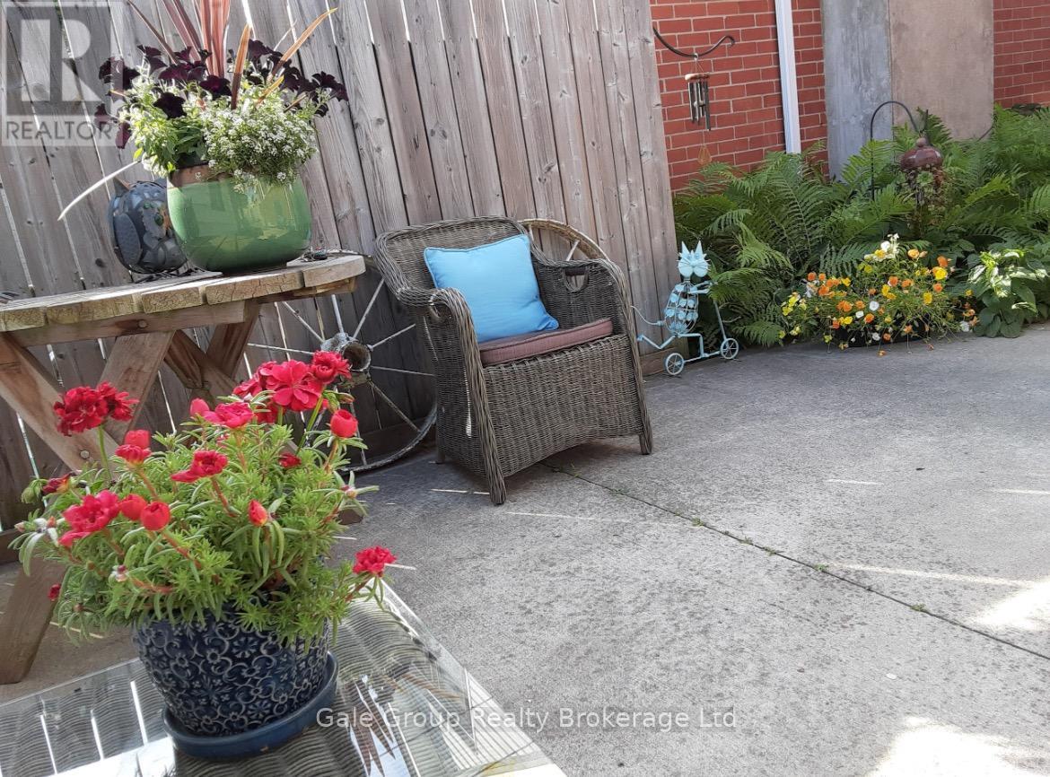 14 Grandview Street, Brantford, Ontario  N3R 1Y4 - Photo 48 - X12535660