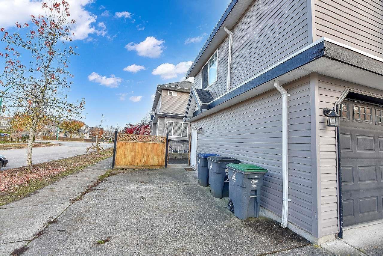 6843 192nd Street, Surrey, British Columbia  V4N 0Z6 - Photo 18 - R3067012