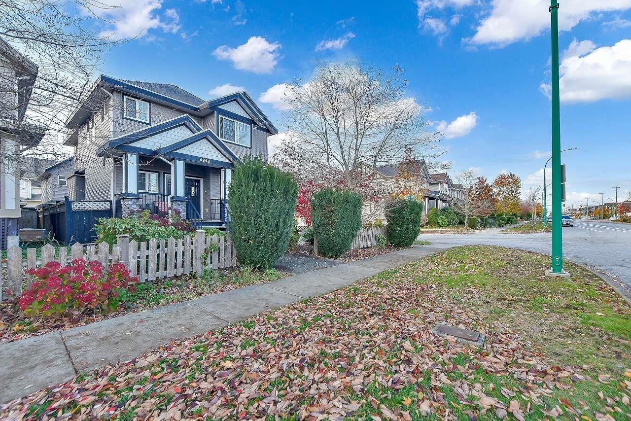 6843 192nd Street, Surrey, British Columbia  V4N 0Z6 - Photo 2 - R3067012