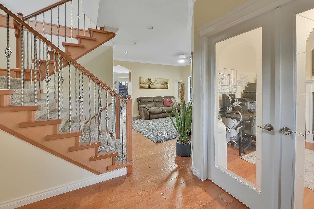 6843 192nd Street, Surrey, British Columbia  V4N 0Z6 - Photo 32 - R3067012