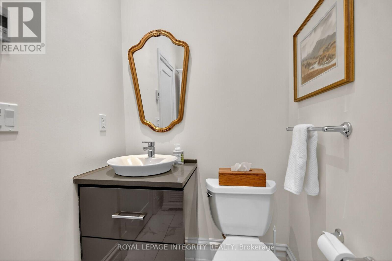 200 Cartier Street, Ottawa, Ontario  K2P 1L2 - Photo 22 - X12539480