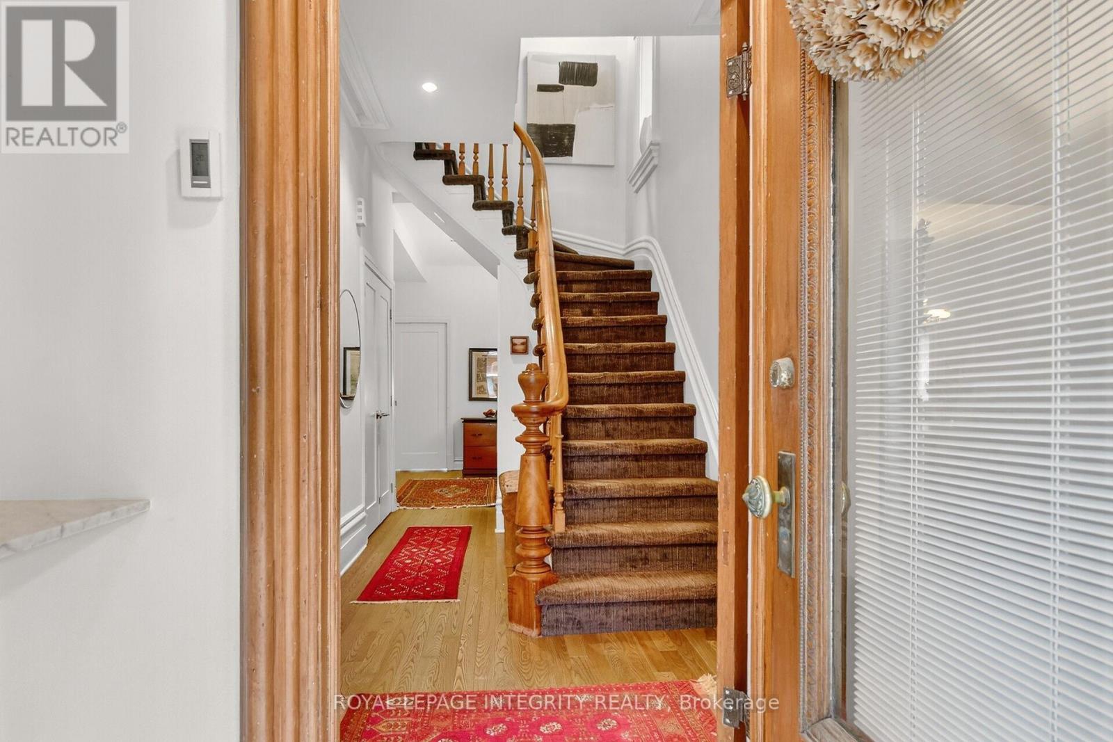 200 Cartier Street, Ottawa, Ontario  K2P 1L2 - Photo 3 - X12539480