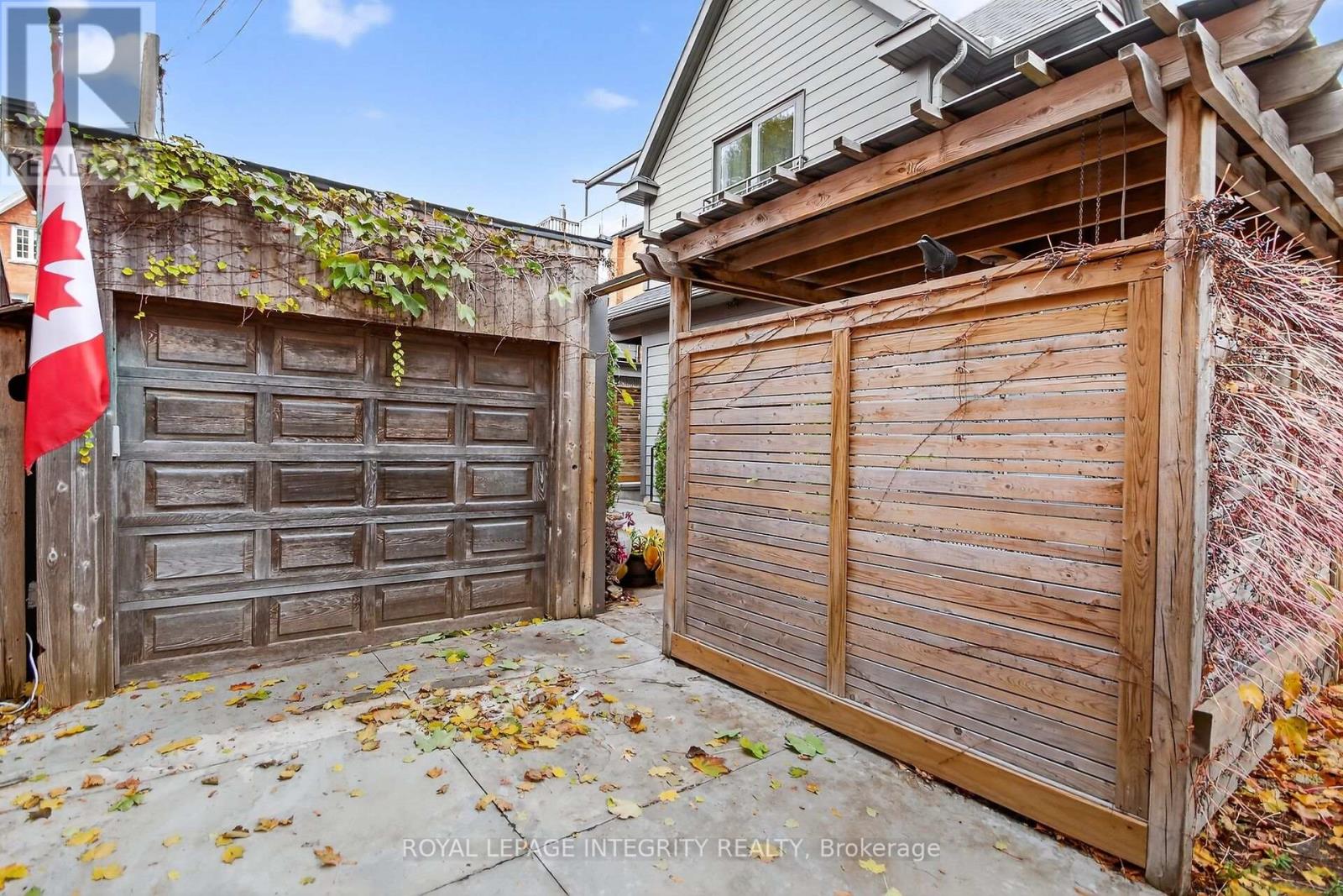 200 Cartier Street, Ottawa, Ontario  K2P 1L2 - Photo 49 - X12539480