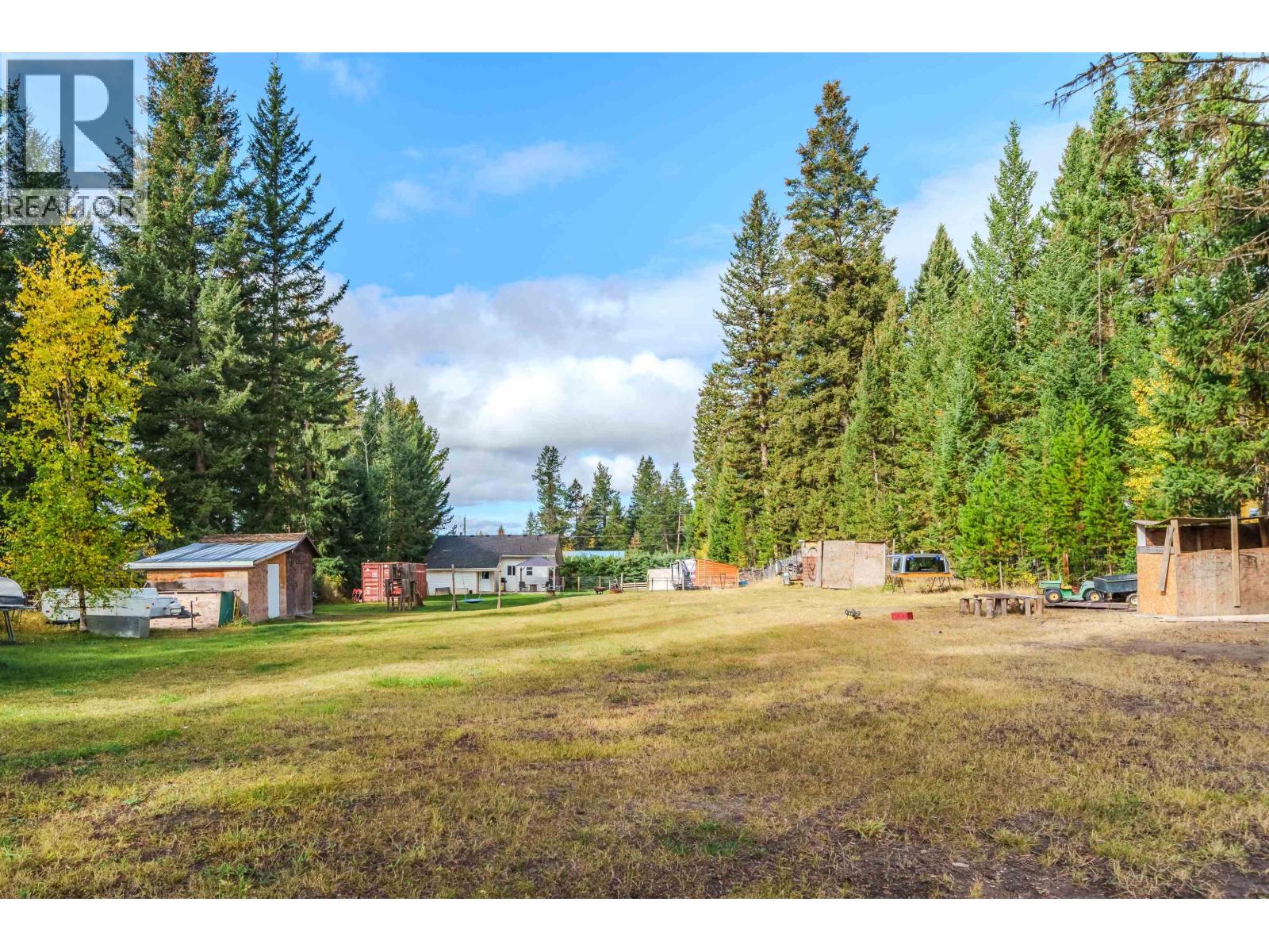 6395 Young Road, Horse Lake, British Columbia  V0K 2E3 - Photo 36 - R3054450
