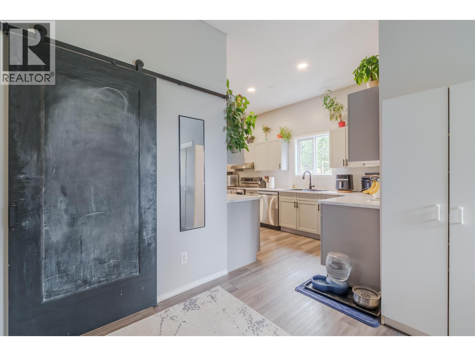 6395 Young Road, Horse Lake, British Columbia  V0K 2E3 - Photo 24 - R3054450