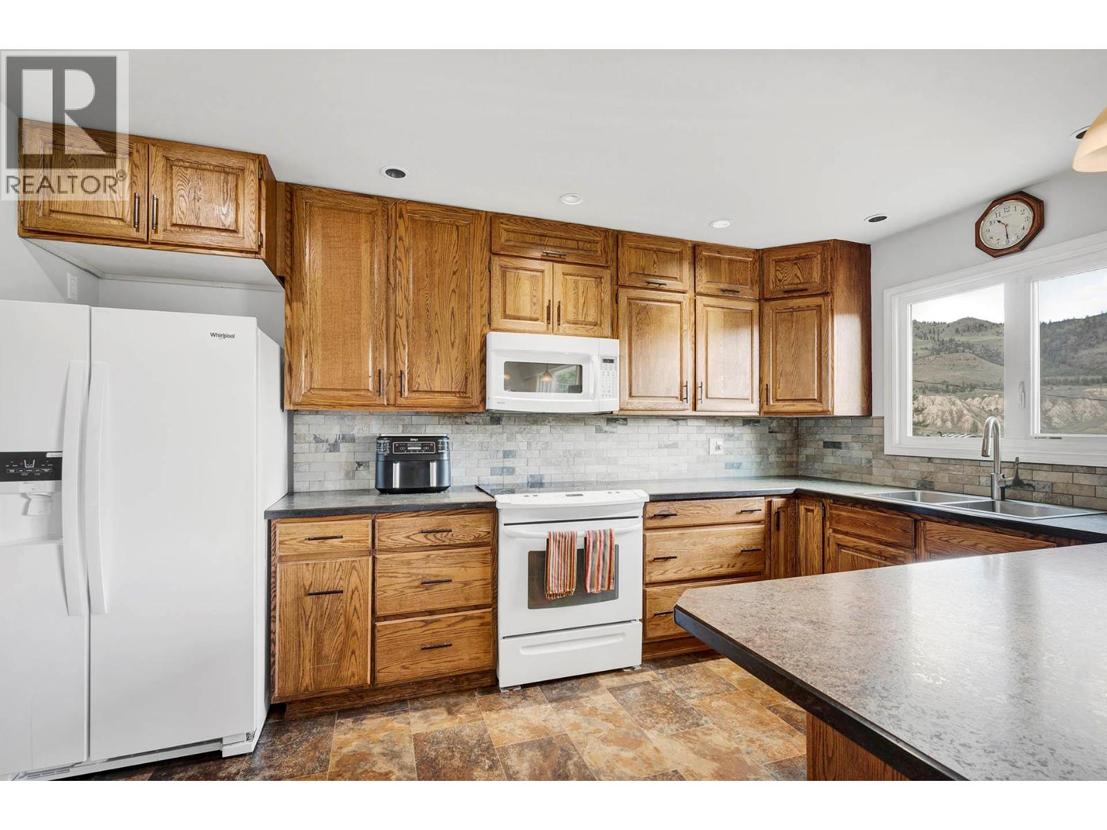 357 Ridge Road, Kamloops, British Columbia  V2C 4Y9 - Photo 12 - 10348757