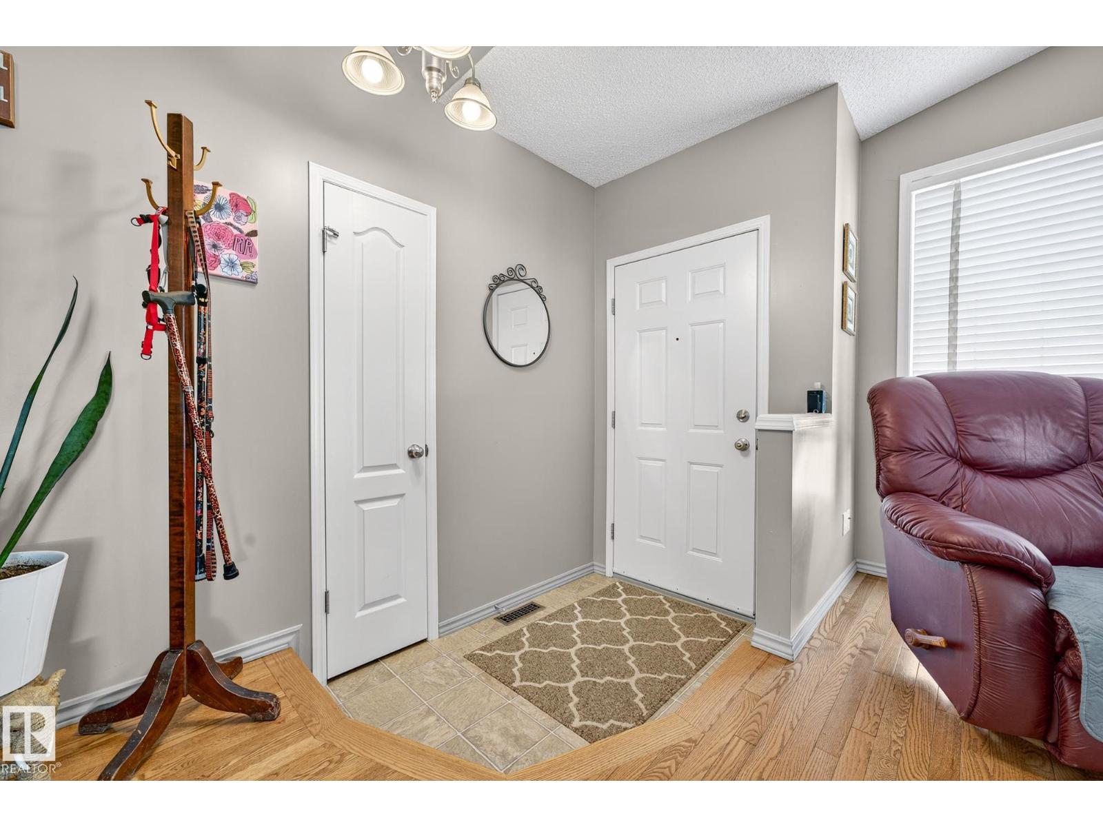 8304 170 Av Nw, Edmonton, Alberta  T5Z 3G8 - Photo 3 - E4465531