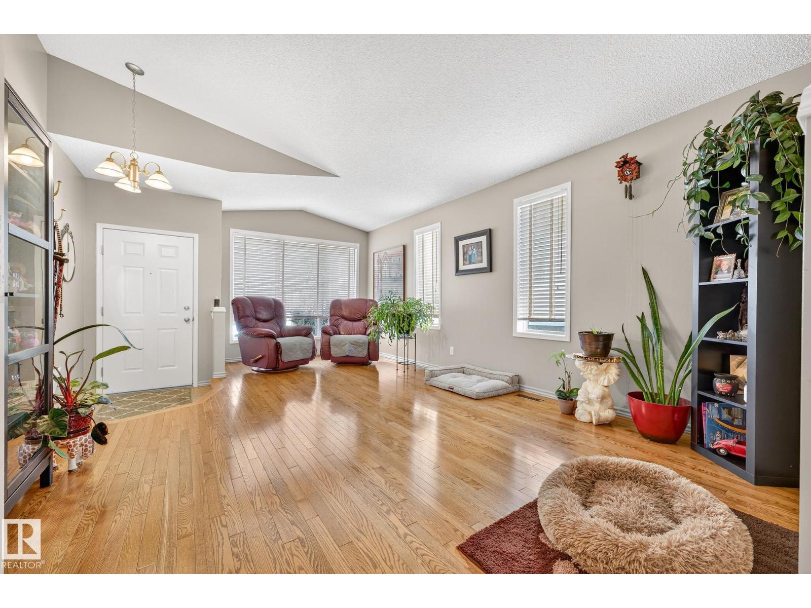 8304 170 Av Nw, Edmonton, Alberta  T5Z 3G8 - Photo 5 - E4465531