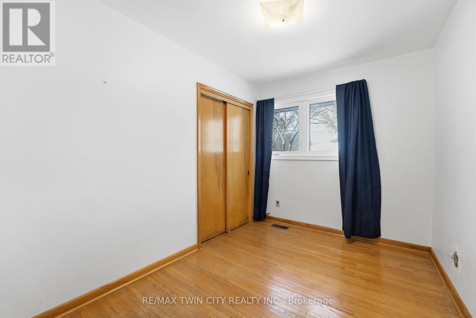 9 Waddington Street, Brantford, Ontario  N3R 2R2 - Photo 14 - X12537766