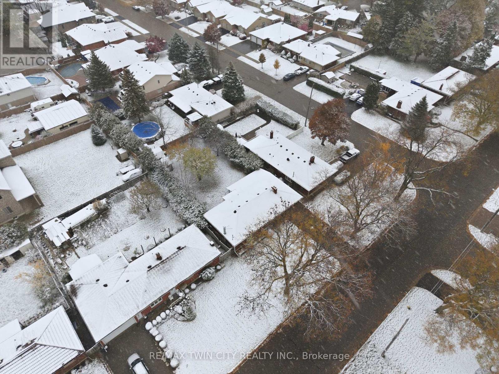 9 Waddington Street, Brantford, Ontario  N3R 2R2 - Photo 30 - X12537766