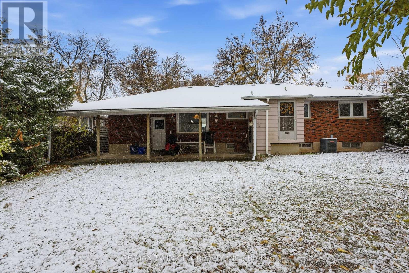 9 Waddington Street, Brantford, Ontario  N3R 2R2 - Photo 26 - X12537766