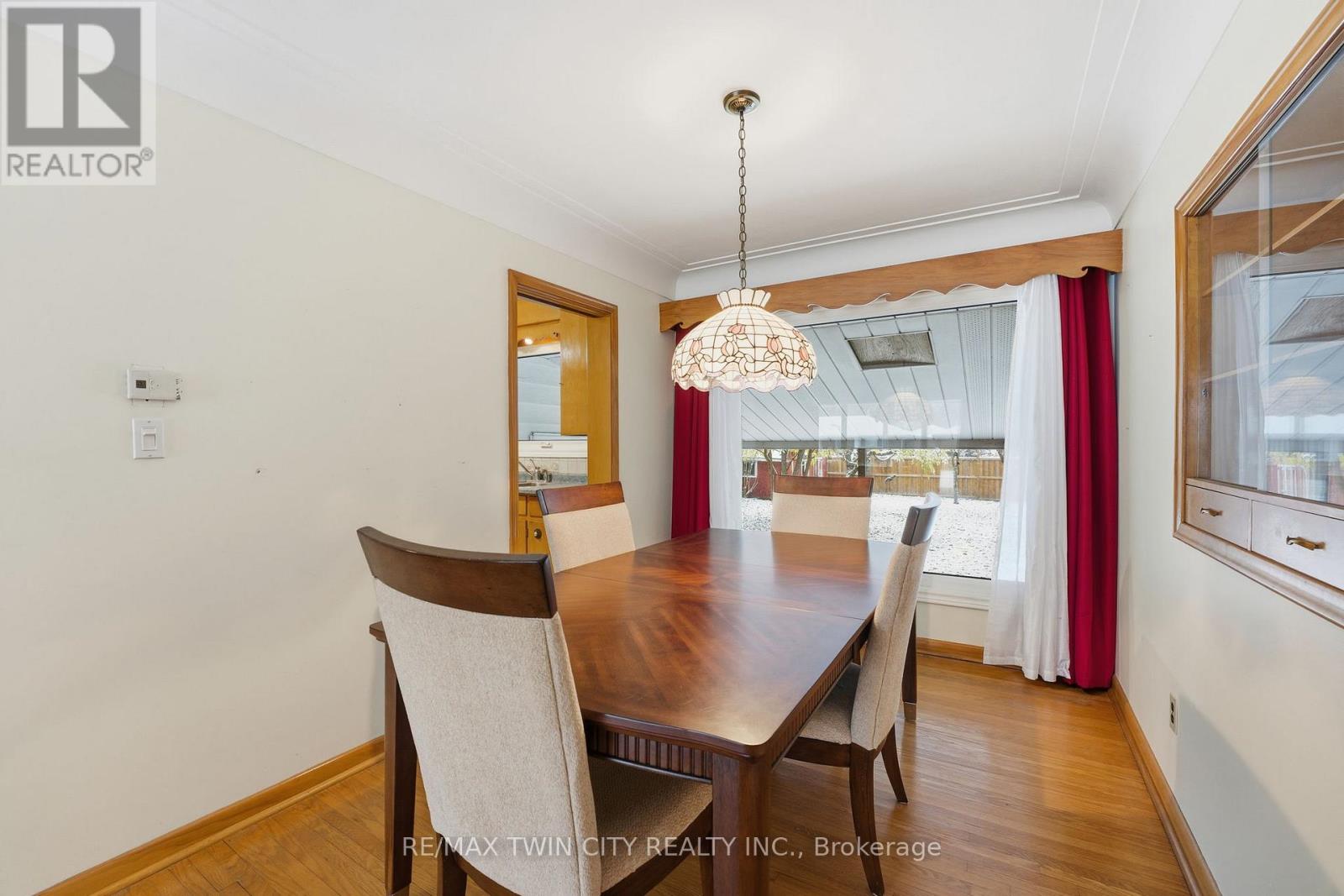 9 Waddington Street, Brantford, Ontario  N3R 2R2 - Photo 7 - X12537766