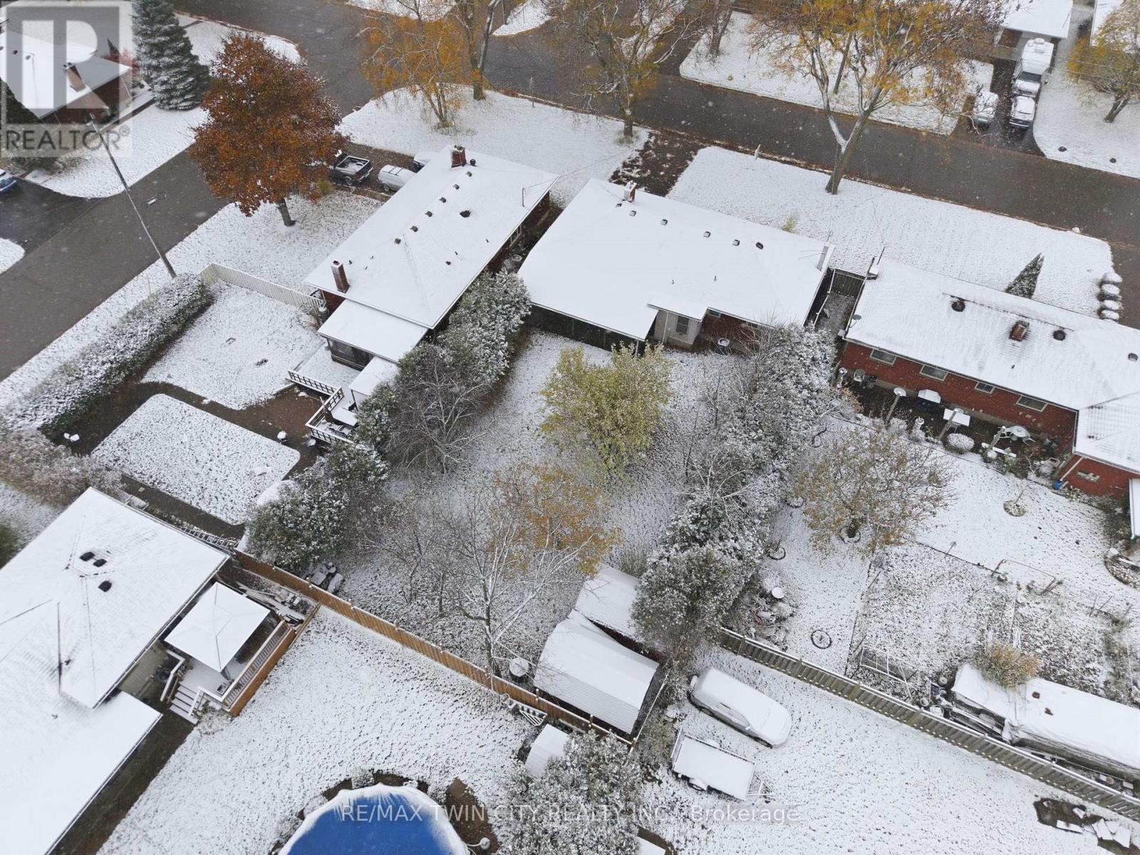 9 Waddington Street, Brantford, Ontario  N3R 2R2 - Photo 31 - X12537766