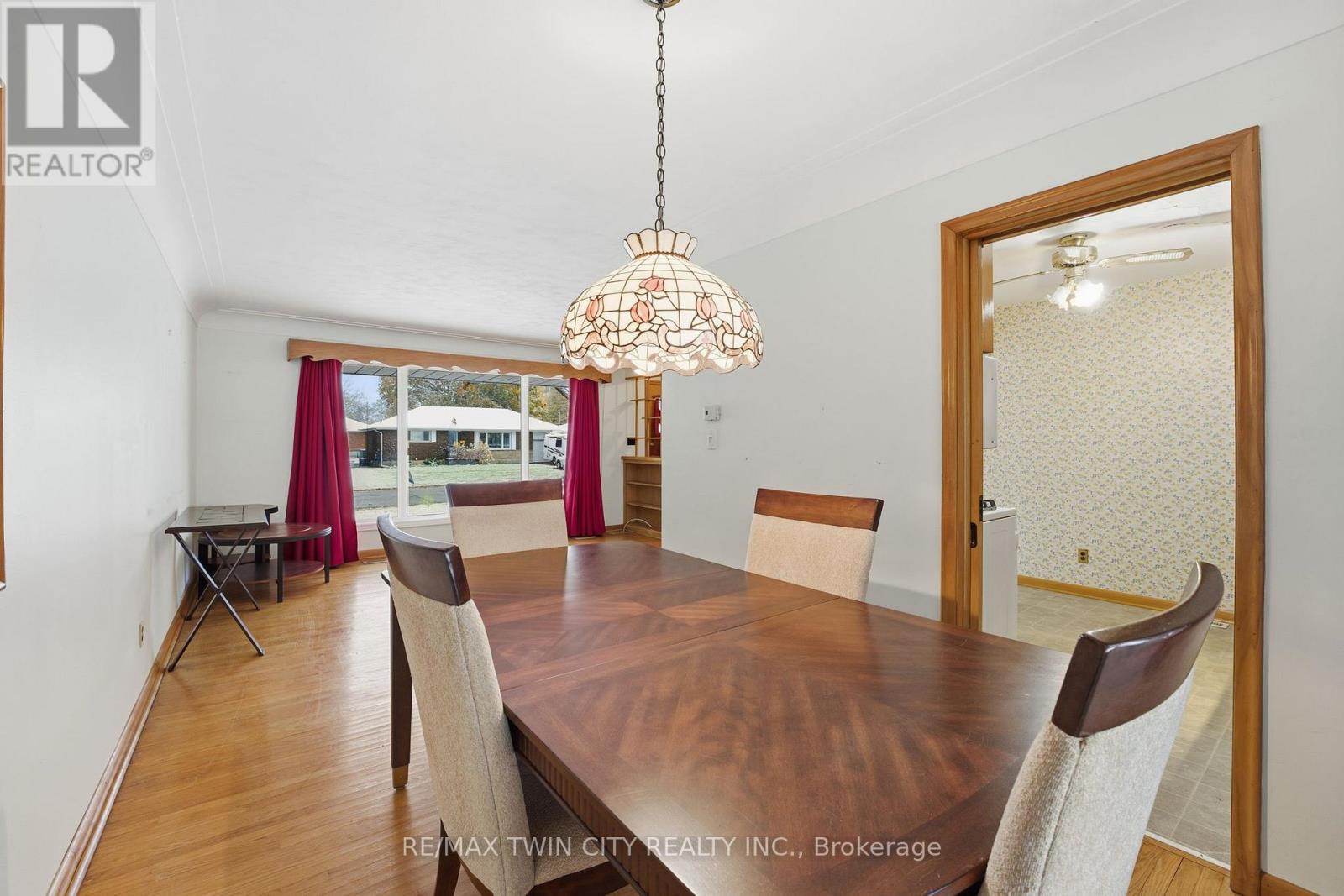 9 Waddington Street, Brantford, Ontario  N3R 2R2 - Photo 8 - X12537766