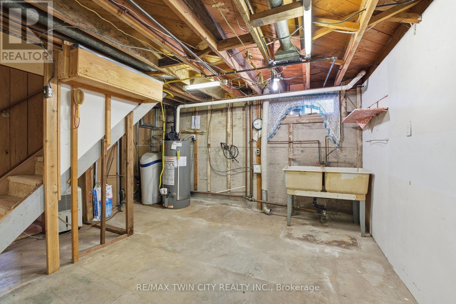 9 Waddington Street, Brantford, Ontario  N3R 2R2 - Photo 21 - X12537766