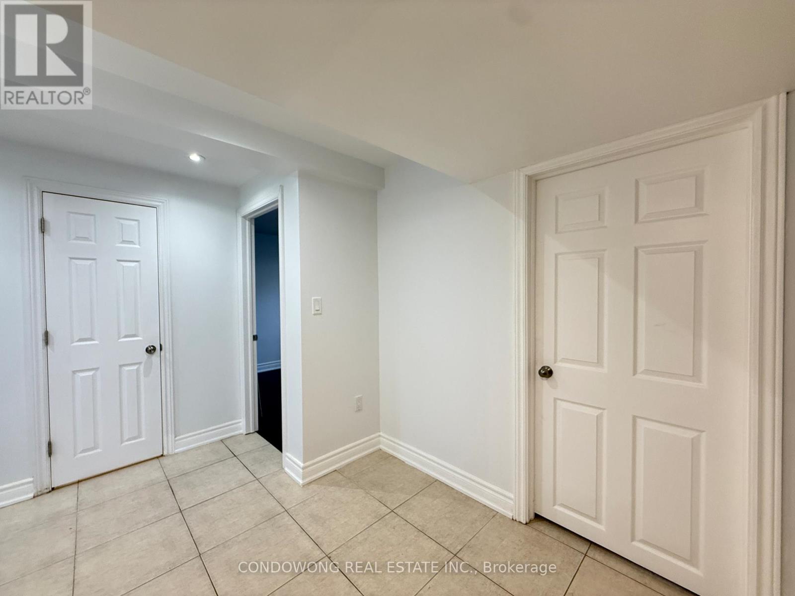 3 Alamosa Drive, Toronto, Ontario  M2J 2N6 - Photo 11 - C12539506