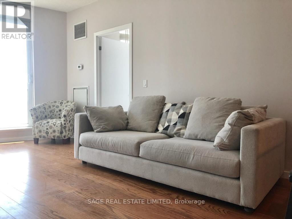 2005 - 208 Queens Quay W, Toronto, Ontario  M5J 2Y5 - Photo 4 - C12539520