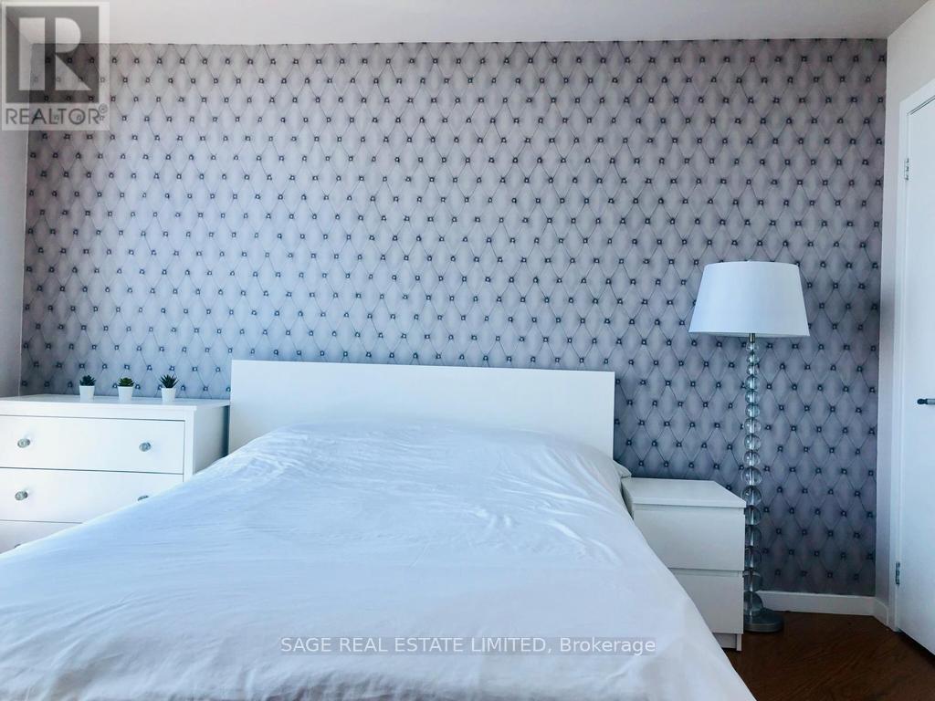 2005 - 208 Queens Quay W, Toronto, Ontario  M5J 2Y5 - Photo 5 - C12539520