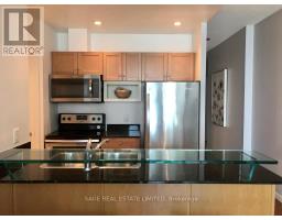 2005 - 208 QUEENS QUAY W, Toronto, Ontario