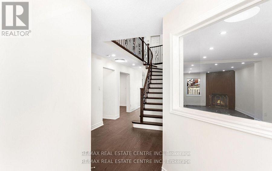 Upper - 42 Howes Street, Ajax, Ontario  L1T 3V5 - Photo 6 - E12539522