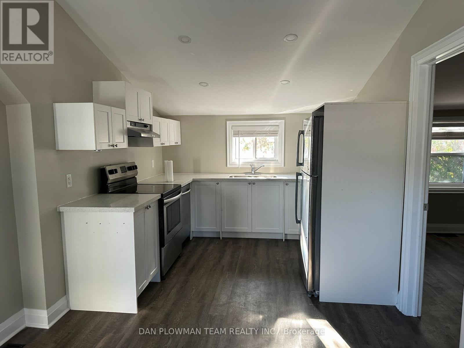 UPPER - 460 PARK ROAD S, Oshawa, Ontario