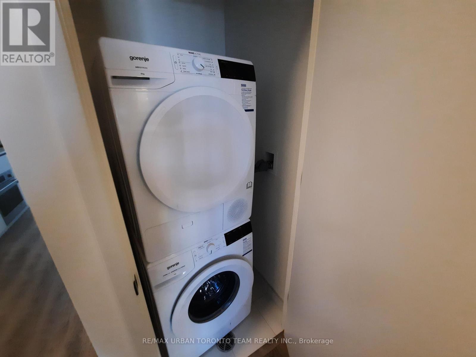 1501 - 8 Interchange Way, Vaughan, Ontario  L4K 5Z7 - Photo 11 - N12539524