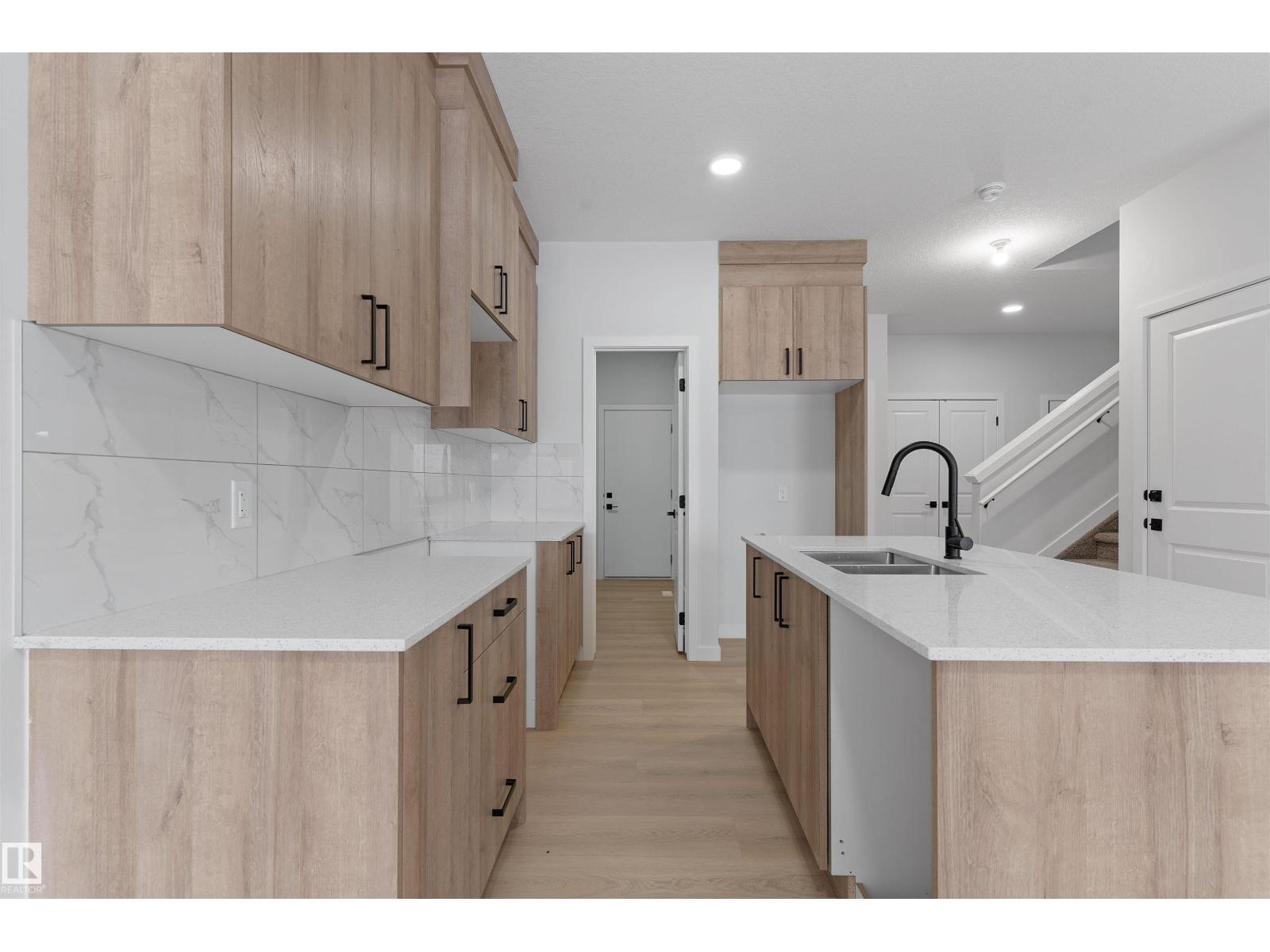 6385 King Wd Sw, Edmonton, Alberta  T6W 5J3 - Photo 3 - E4465417