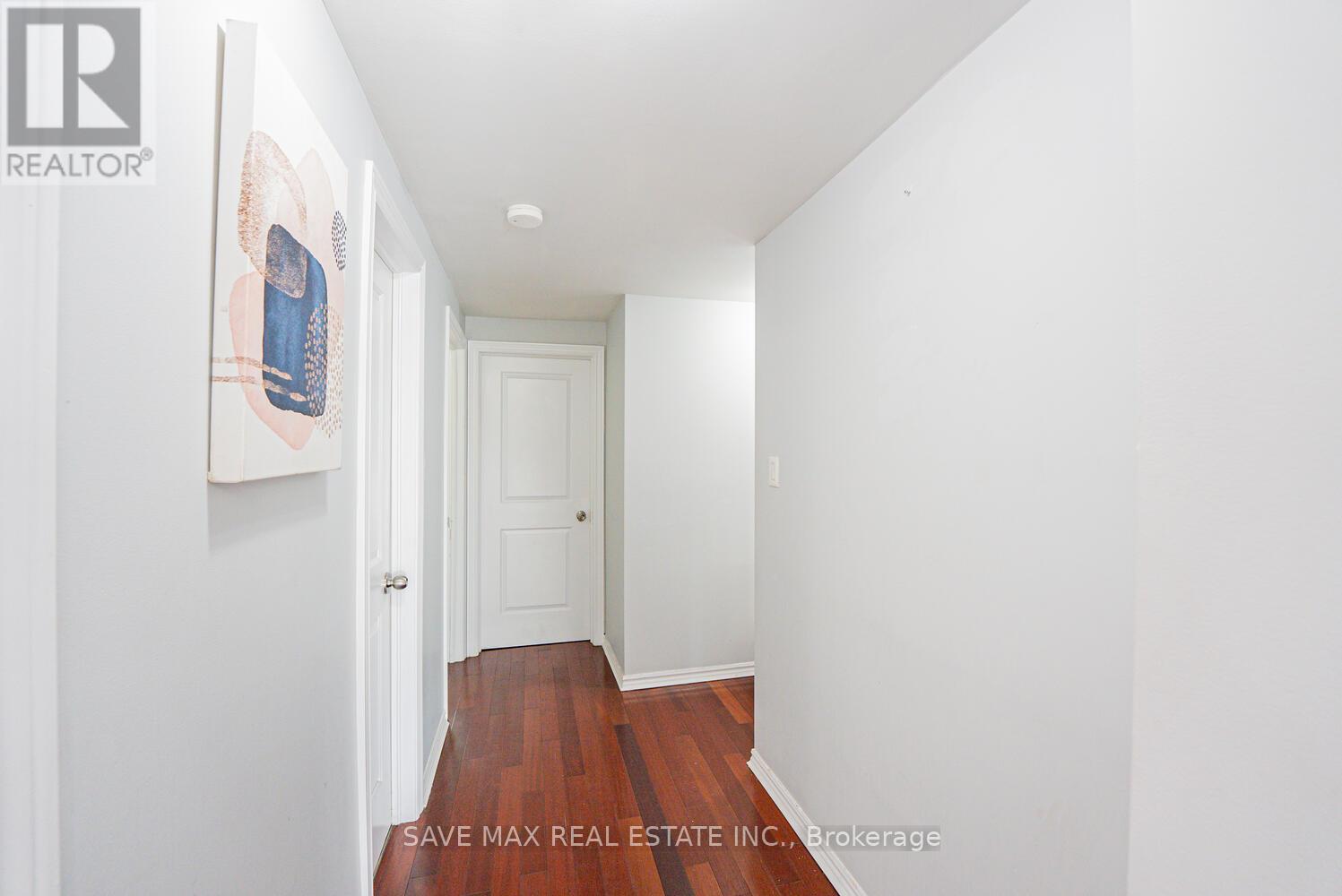 83 Fleetwood Crescent, Brampton, Ontario L6T 2E6 - Photo 13 - W12539486